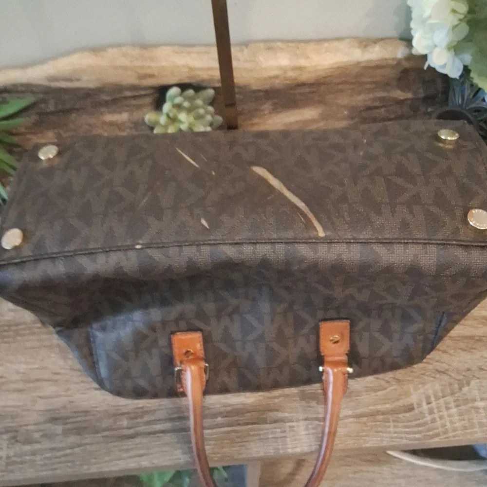 Michael Kors Repair - Picture 8 of 8